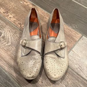 Leather loafers with wooden heel